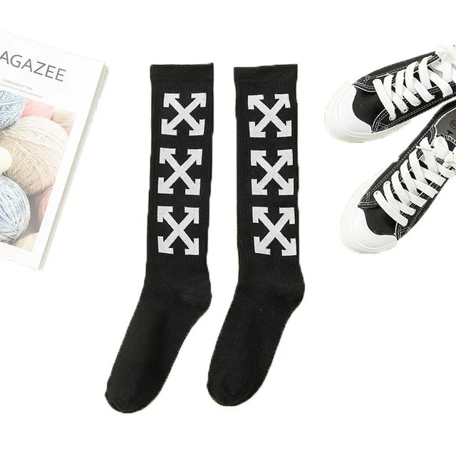 Black with white xx Уютные счастливые классные мужские и женские новые носки с круглым вырезом Модные уличные скейтборды высокие носки с хлопковым узором унисекс новые буквы ХХХ забавные Личность Lover streetwear черные белые трубочки - Цвет: Black with white xx