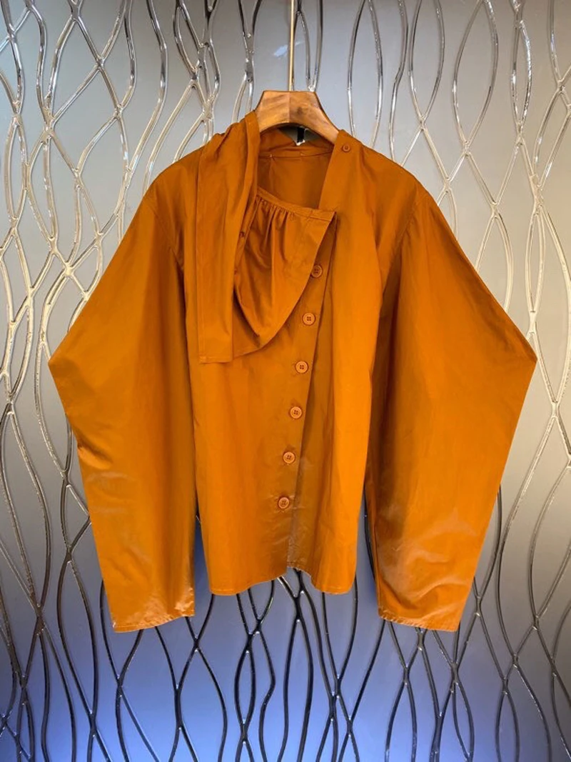 

Shirts & Blouses