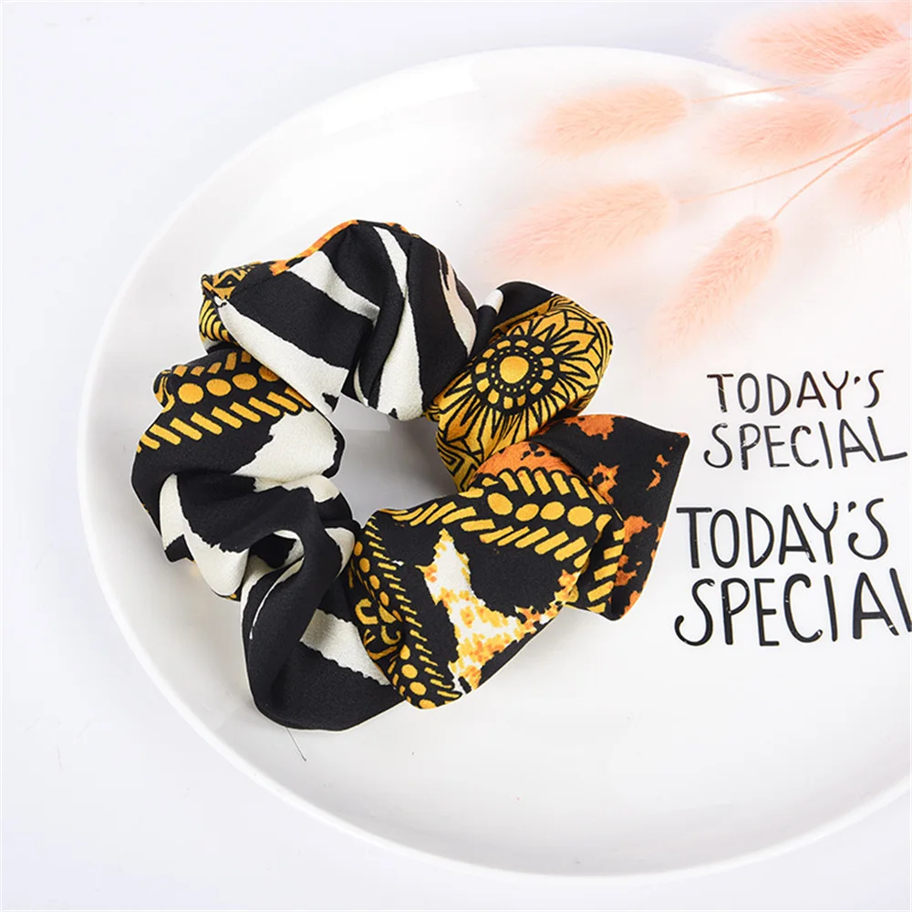 

Winter New Arrival Exquisite Flower Pattern Design Scrunchies High Elastic Hairband Ponytail Holder Hair Tie for Women Girls