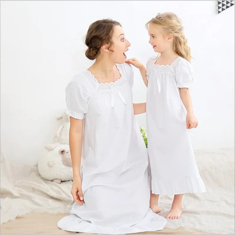 Летняя белая кружевная ночная рубашка с бантом для мамы и девочек маленьких