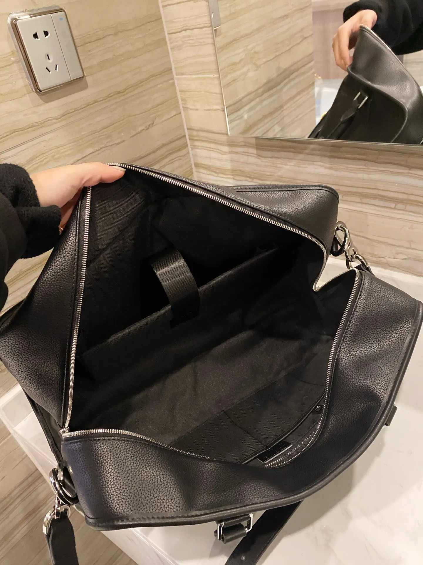 

sports travel bag Leather travel bag travel box mens crossbody bag large handbag waterproof bags travel accessories