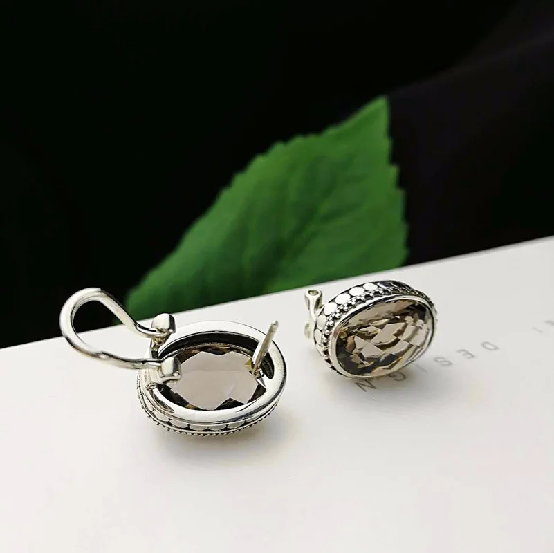 Женские овальные серьги из серебра 925 пробы с гранями и огранкой натурального