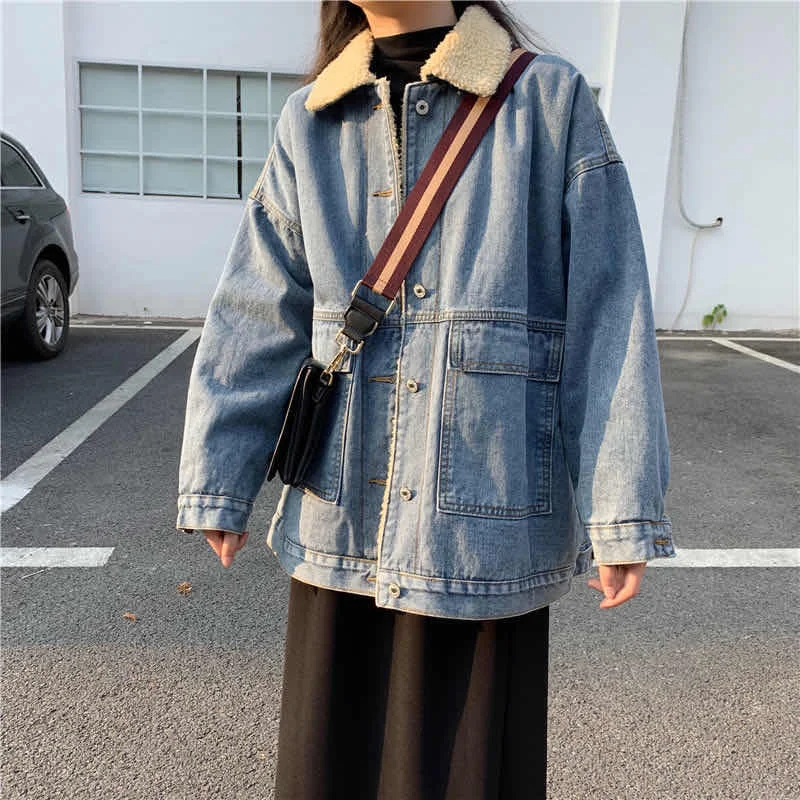 

2021 New Winter thickened denim coat large pocket lamb wool Lapel loose cotton padded clothes Street Fashion ins warm coat women