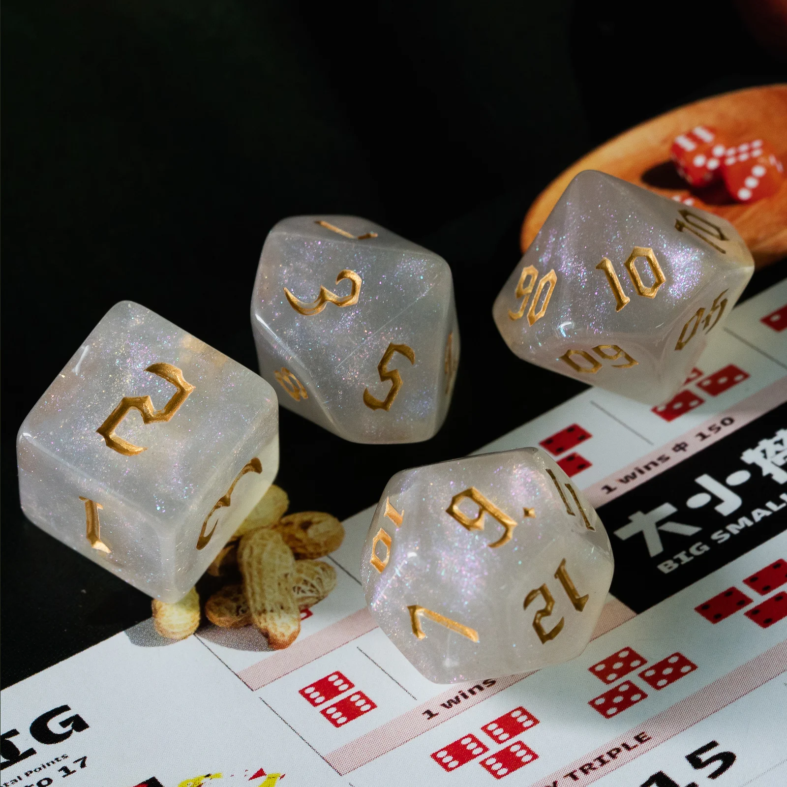 Poludie 7 шт./компл. золотой шрифт игральные кости DND Set D4 D6 D8 D10 D % D12 D20 полупрозрачные