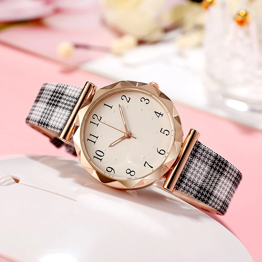 

2021 NEW Women Watches Simple Vintage Small Watch Leather Strap Casual Sports Wrist Clock Dress Women's Watches Reloj mujer