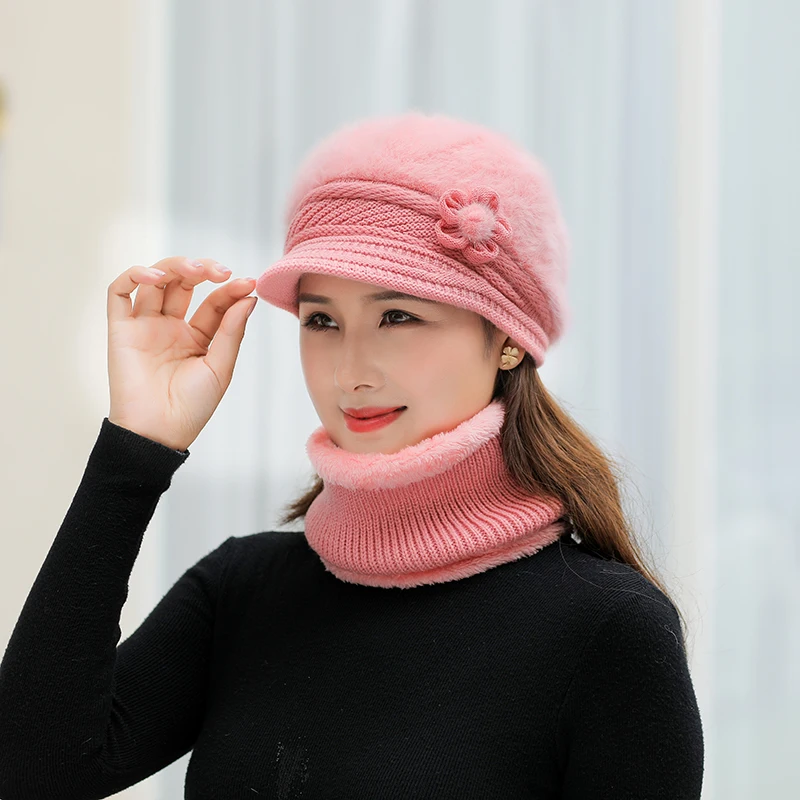 Женский комплект из шапки и шарфа осенне-зимний вязаный берет с цветами