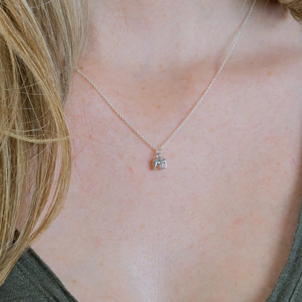 Серебряное ожерелье с подвеской в виде слона | Маленькое минималистическое