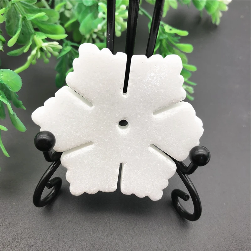 

1PC Natural White Jade Crystal Christmas Snowflake Hand Made New Year's Christmas Ornament Natural Stones and Minerals