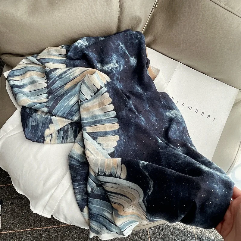 

2022 Fashion Lurex Glitter Feather Fringe Viscose Shawl Scarf Lady High Quality Winter Wrap Pashmina Stole Bufandas Muslim Hijab