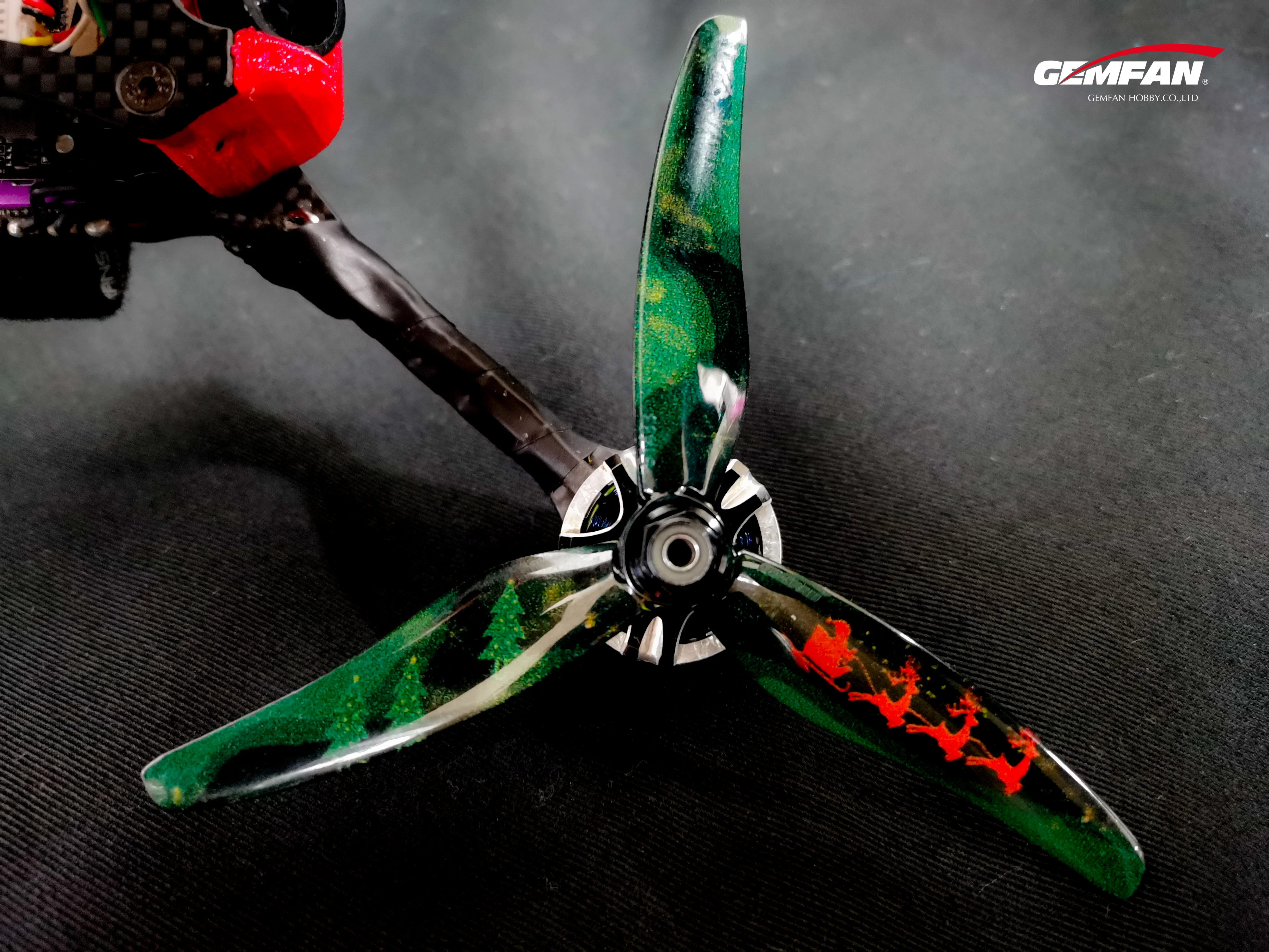Gemfan Santa Xmas LTD Prop 51433 5.1X4.33X3 3-Blade Limited PC Propeller for RC FPV Racing Freestyle 5inch Drones - купить по
