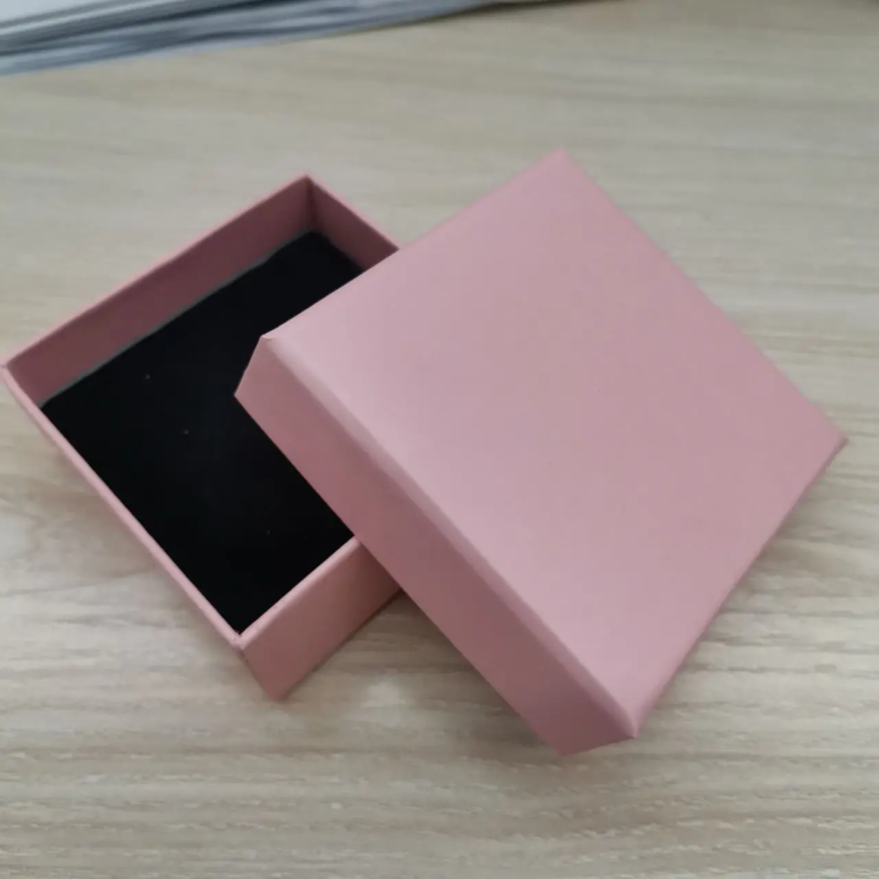 Подарочная коробка для ювелирных украшений простой квадратный пластиковый