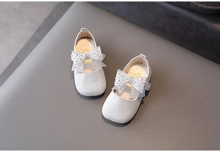 bata children's sandals Children Shoes Girl Leather Shoes New Spring/Autumn Bow Fashion Baby Princess Shoes Non-slip Soft Sole Casual Sneakers E537 children's sandals