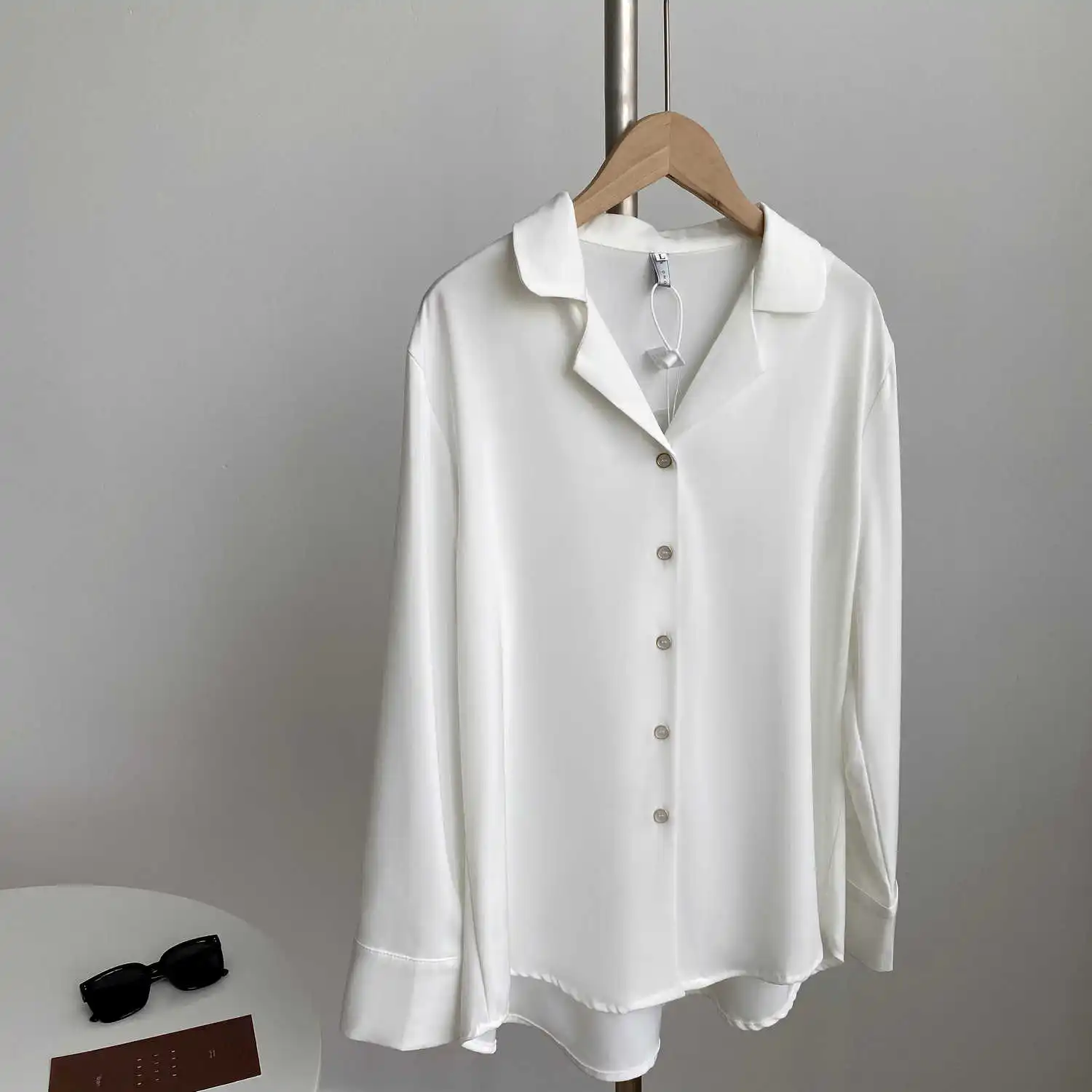 

COZOK 2021 Autumn New Korean Women's Chic Solid Color Loose Long Sleeve Blouse Women's 1303