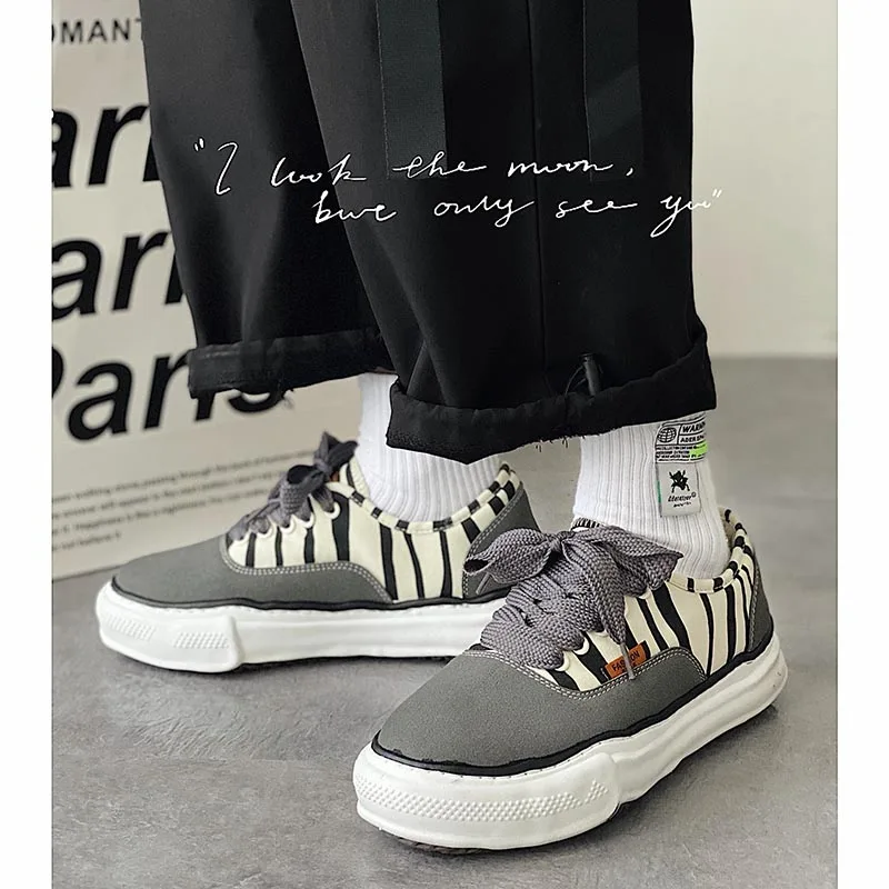 

Summer Graffiti Harajuku Platform Shoes Men Casual Sneakers Dissolve Sole Canvas Shoes Men Vulcanized Sneaker Zapatos De Hombre