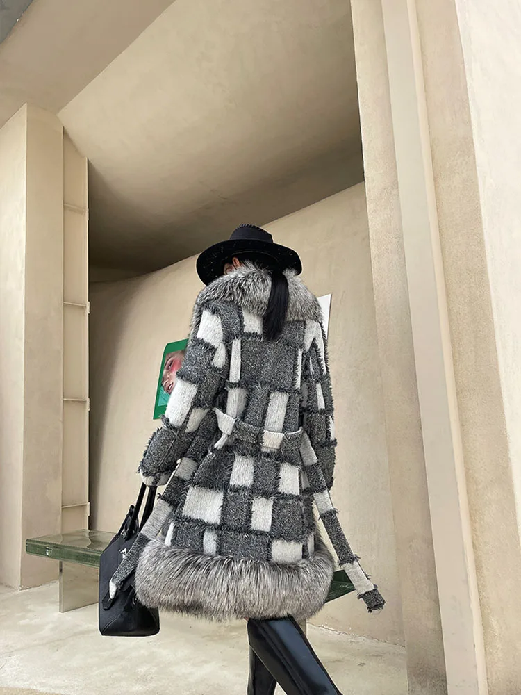 TOP Quality 2021 winter new Fashion female Trend Luxurious grey silver Fox fur parka Women  Large real fur Long splice wool coat