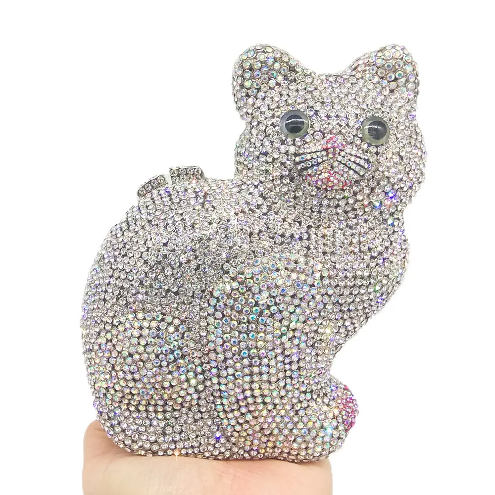 Женский мини клатч Boutique De FGG трехмерный в форме кошки с бриллиантами для