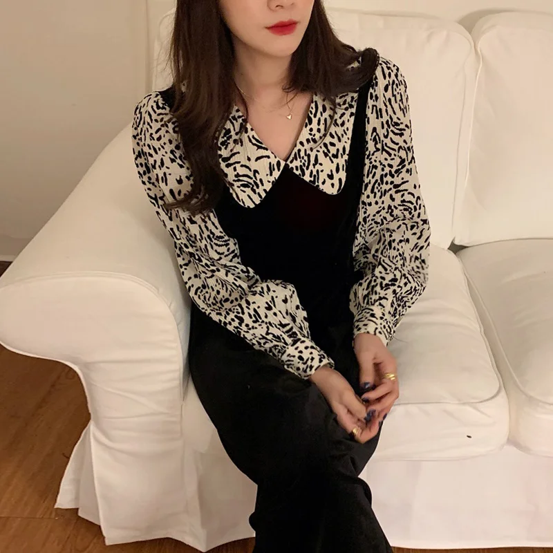 Зимнее платье корейское шикарное бархатное с воротником для младенцев