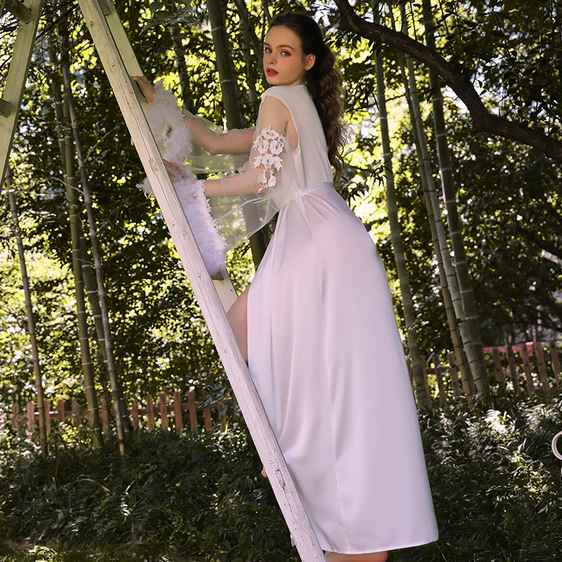 2022 New Silk Satin Lace Robes Bridesmaid Bride Robes Wedding Long Robe Bathrobe Womens Robe Nightwear Lingerie embroidery Robe
