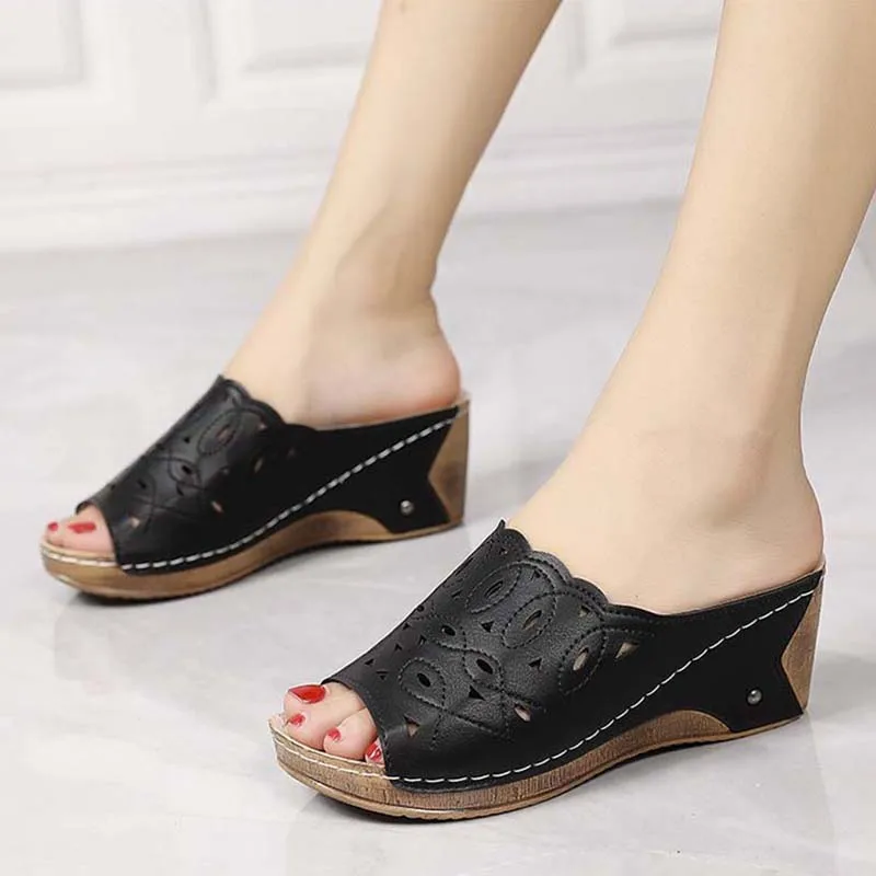 Сандалии женские на толстой подошве мягкие босоножки в стиле ретро туфли с