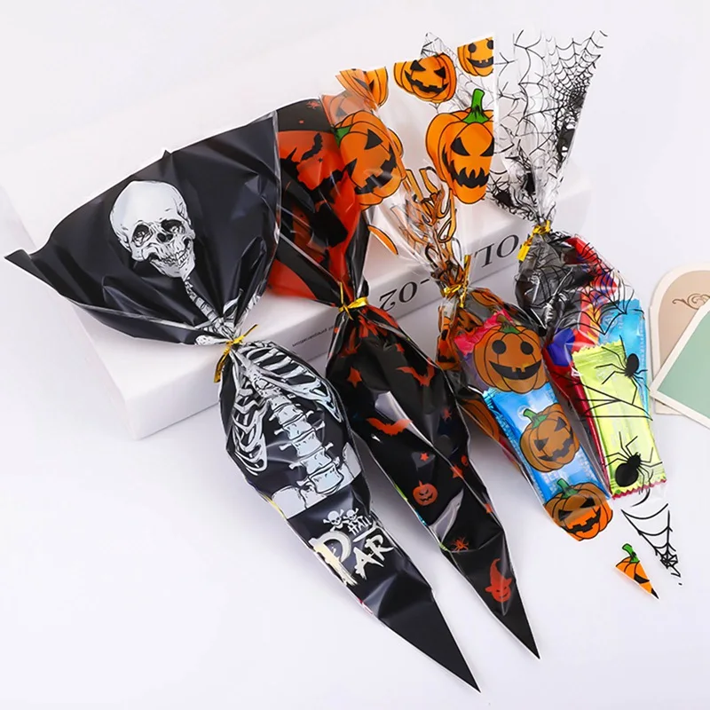 

150Pcs Halloween Cone Bag Pumpkin Bat Spider Triangle-shape Candy Bags Halloween Gift Favors Package Treat Or Trick Candy Pocket