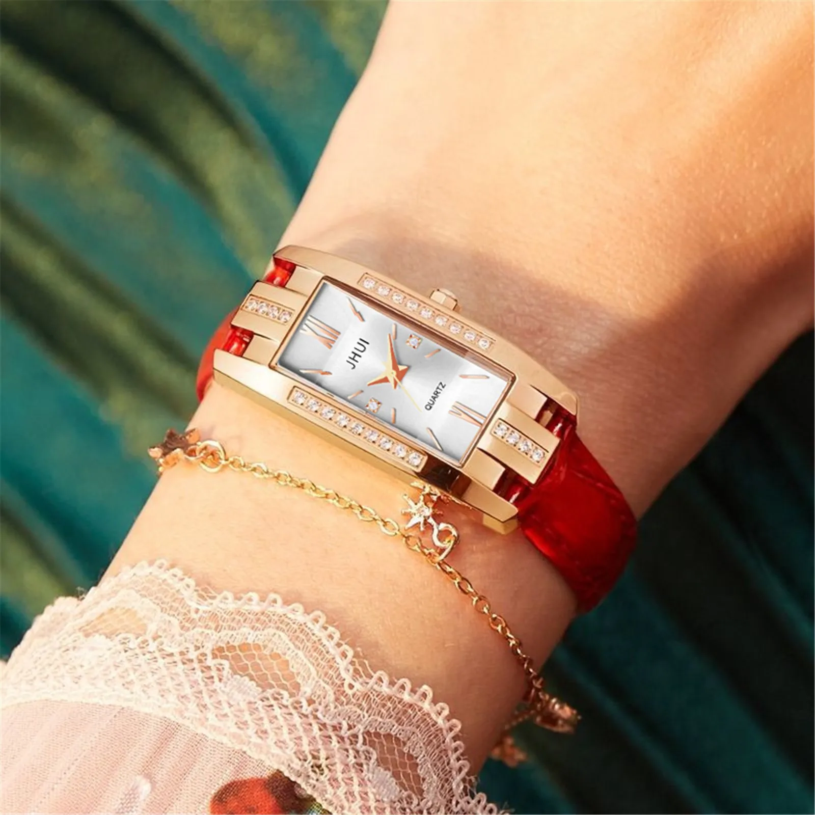 

High Quality Women Casual Quartz Wristwatches Leather Band Diamonds Creative Business Watch Lady Fashion Gift Elegant relogios