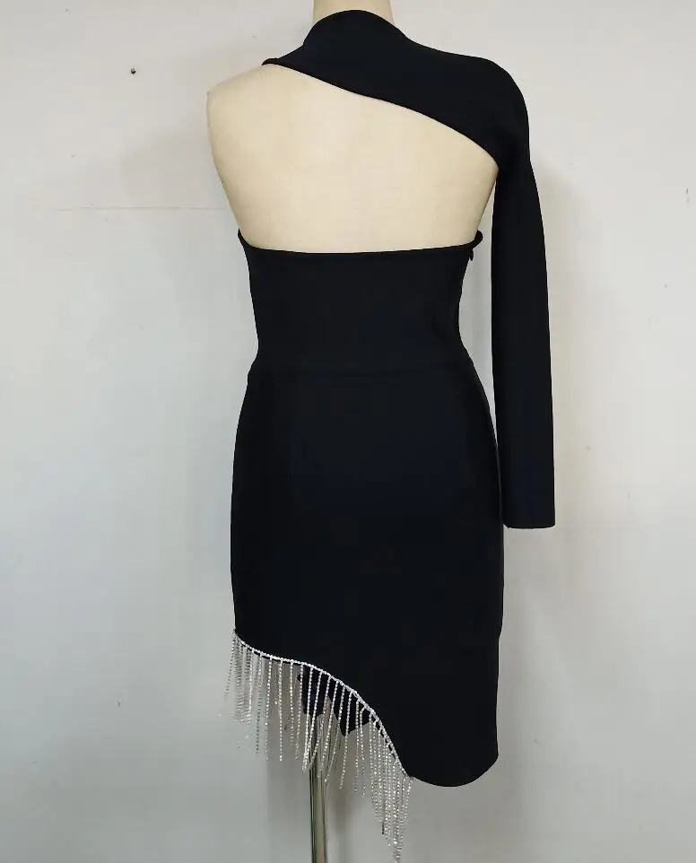 

Winter Style Sexy Backless Single Sleeve Black Tassel Sparkly Mini Bandage Dress 2021 Designer Fashion Party Dress Vestido