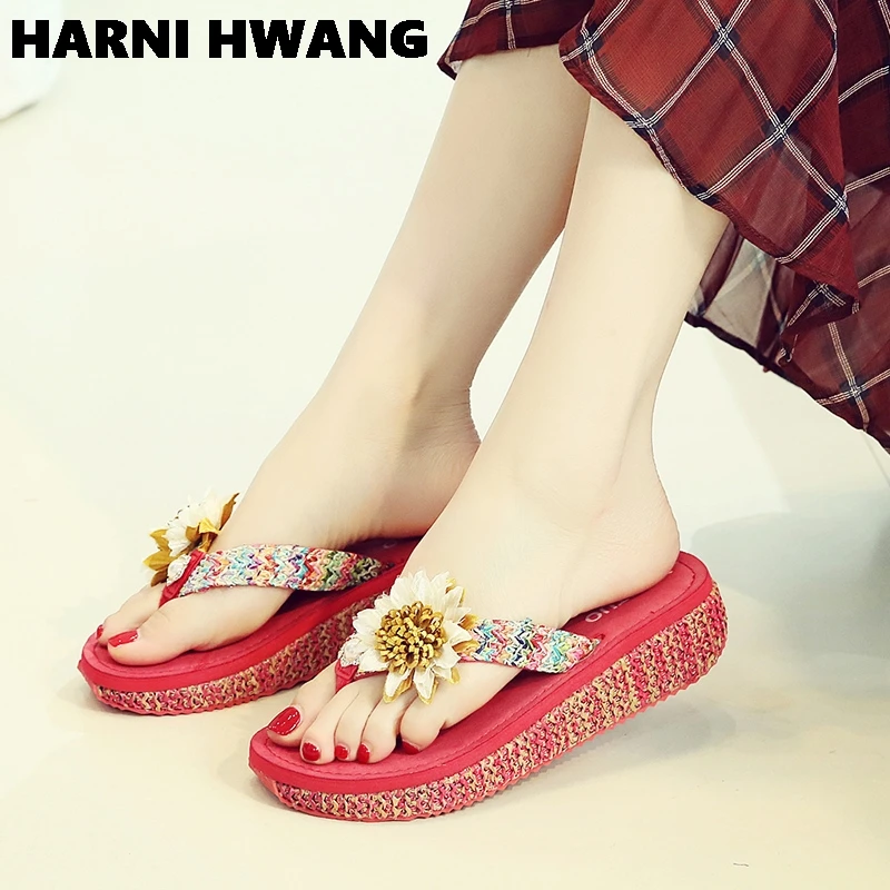 

2021 Summer Casual Fashion Style Couple Cork Ladies Slippers Simple Decoration Beach Sandals Microfiber Flip Flops Size 34-40