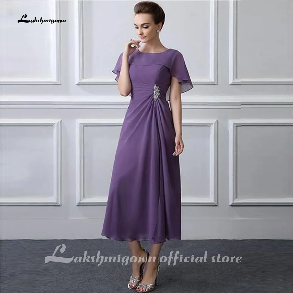 

2021 Purple Tea Length Chiffon Mother of the Bride Dresses Jewel Neckline Short Sleeves Plus Size Wedding of Groom Gowns Beaded