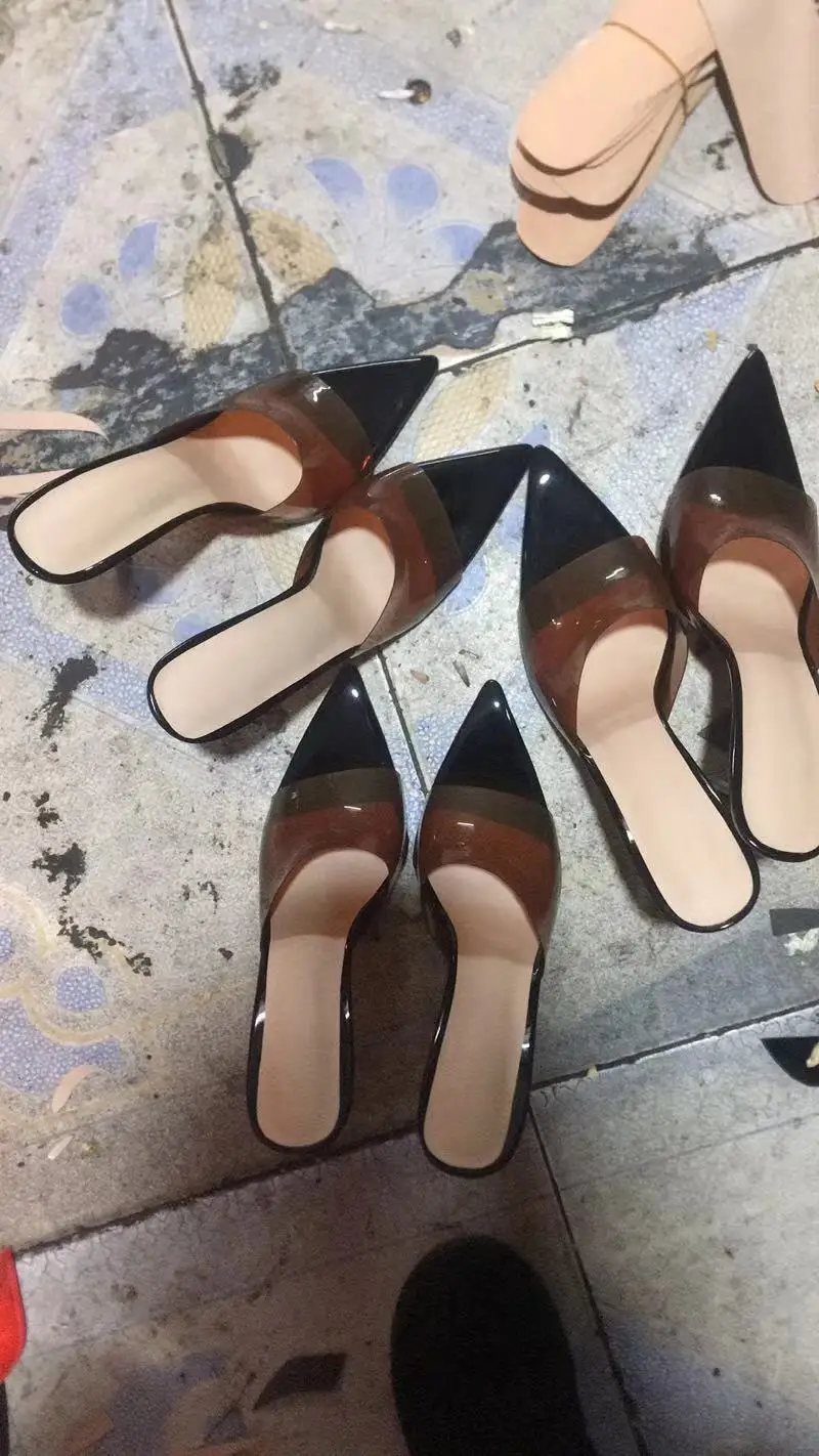 

Women sandals