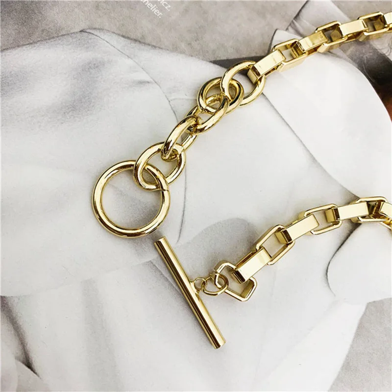 

SRCOI Gold Color Metal Link Clavicle Chain Necklace Hip Hop Big Long Geometric Statement Thick Huge Necklace Women Party Jewelry