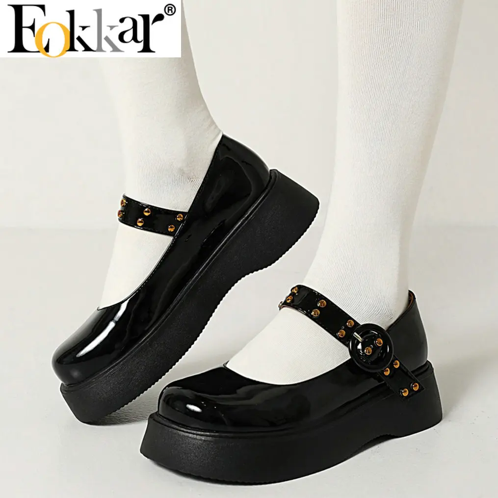 Eokkar 2022 Women Black Shool Uniform Shoes for Girls Patent Leather Mary Janes Wedges Heel Buckle Japanese Shoes Casual Pumps