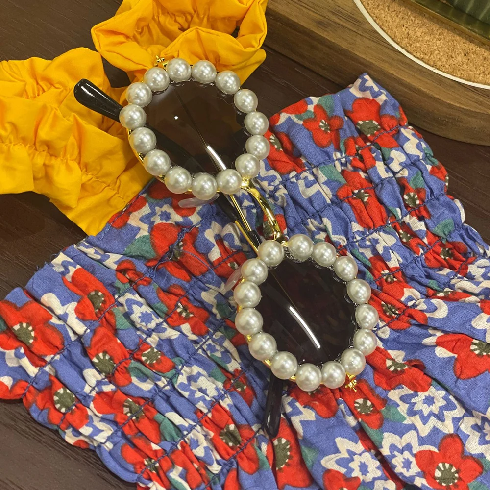 

Luxury Fashion INS Puppy Pearls Sunglasses Pet Dog Accessories for Small Dogs Chihuahua Accessories for Yorkies 8Cm/11CM