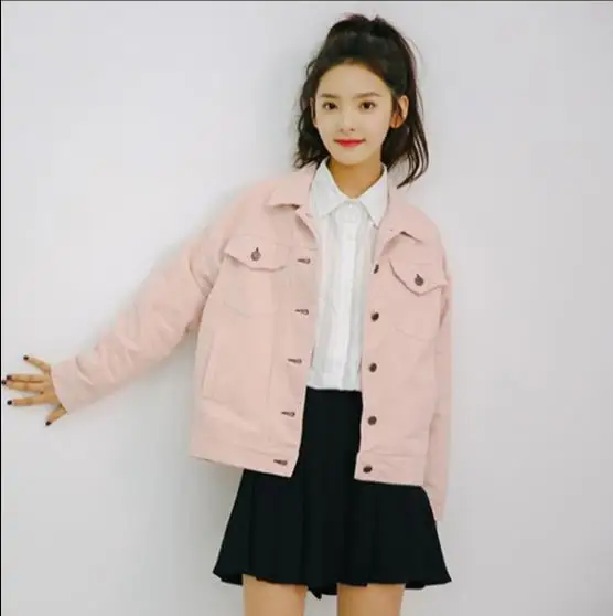 Женская джинсовая куртка Повседневная Свободная белая из денима модель RQ548 в