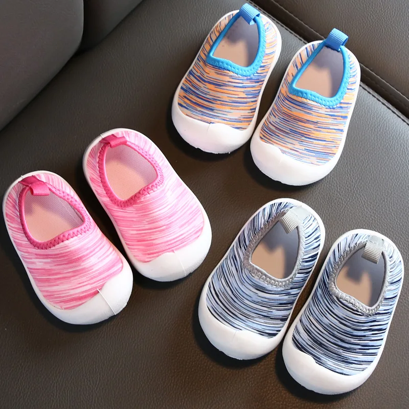 Весенняя обувь для маленьких мальчиков и девочек мягкая подошва первых шагов