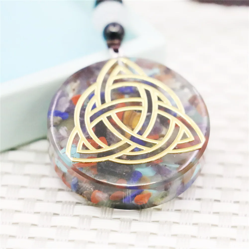 

36 мм Разноцветные запутывания смоляные Круглые граненые природный щебень ожерелье Женская веревочная цепочка колье для свитера для изгото...