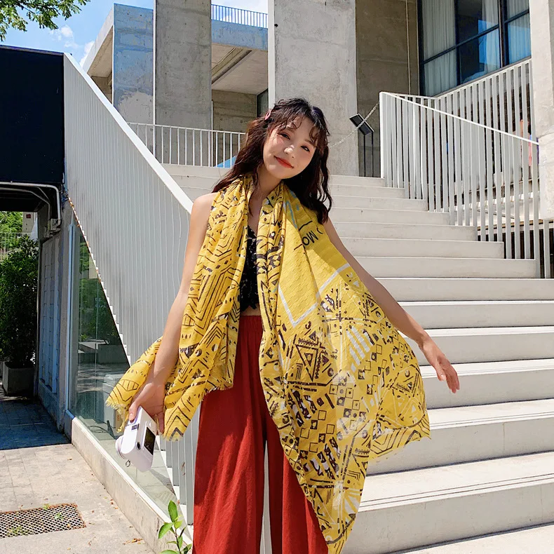 

2019 new ladies travel cotton scarf long paragraph sunscreen beach towel shawl air conditioning shawl hijab scarf head scarf