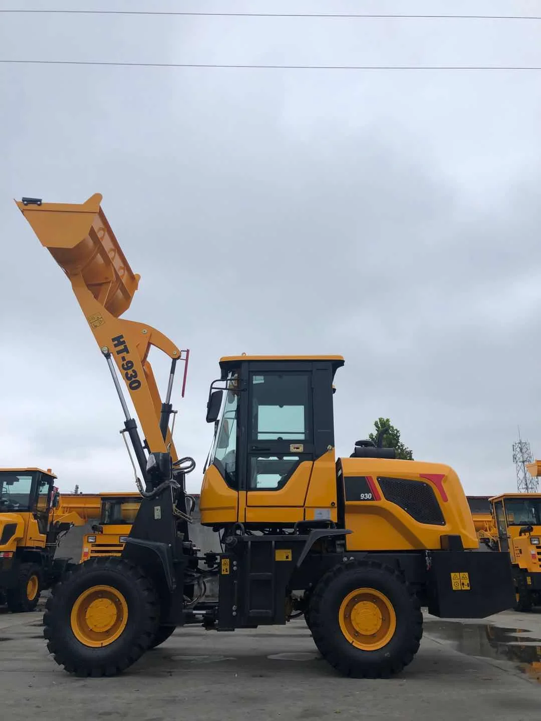 Многофункциональный фронтальный погрузчик сельскохозяйственная техника