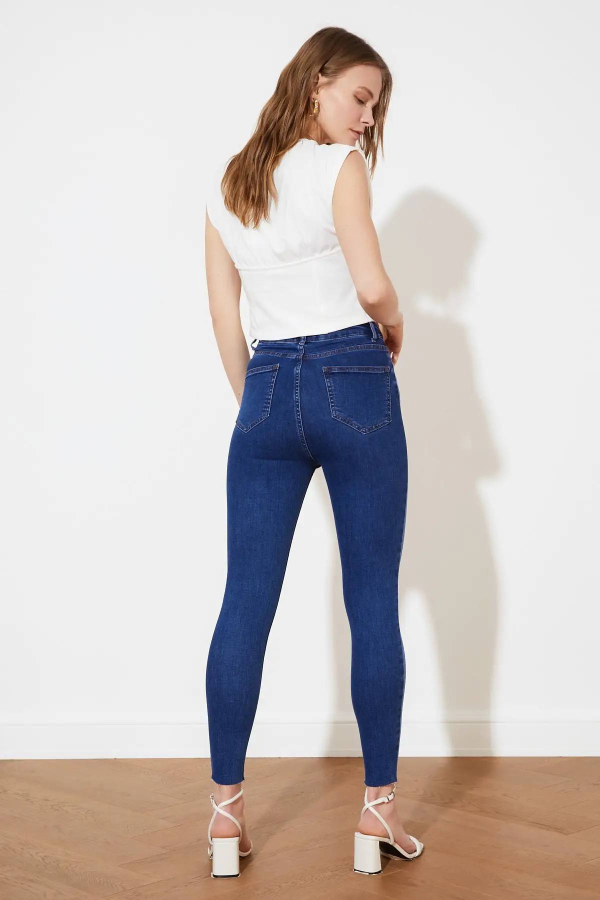 

Trendyol Blue Color Block High Waist Skinny Jeans TWOSS21JE0536