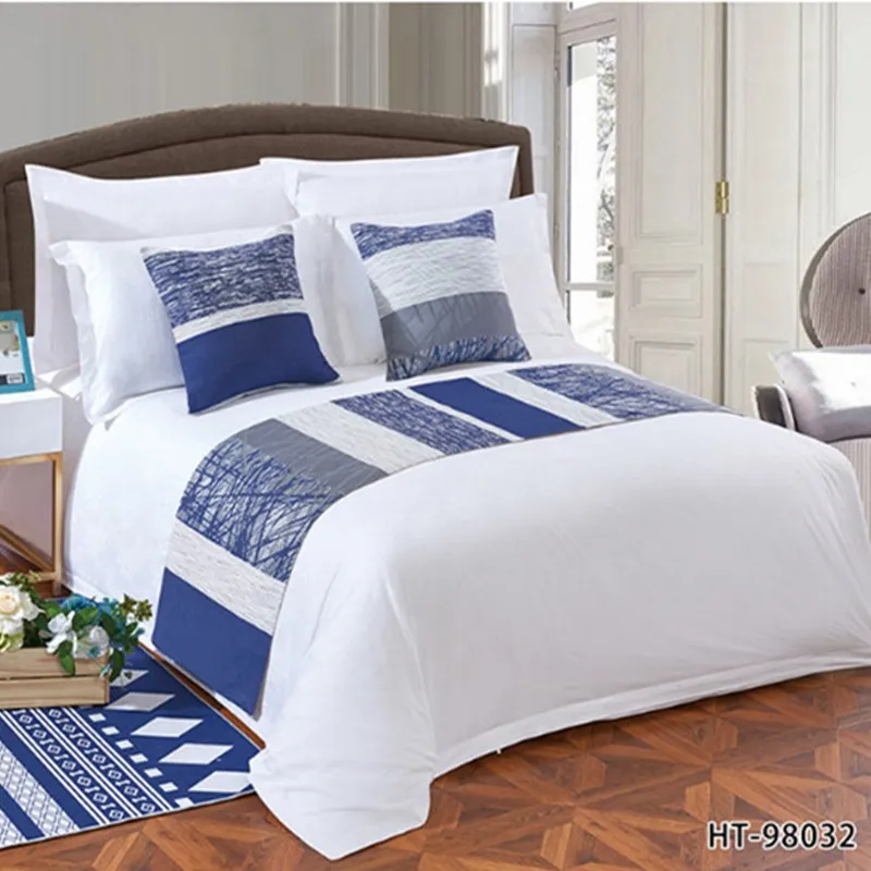 Бело-синий геометрический шарф-бегунок для кровати с бриллиантами ног