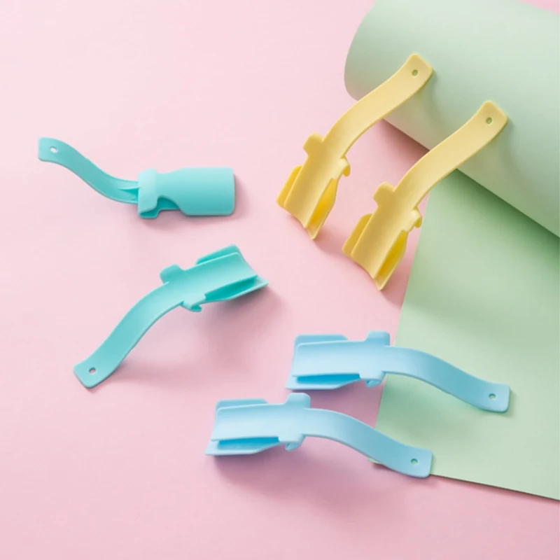 

1pc Soft PP Unisex Handled Shoehorn Lazy Shoe Helper Shoe Lifting Helper for Home Creative Tool