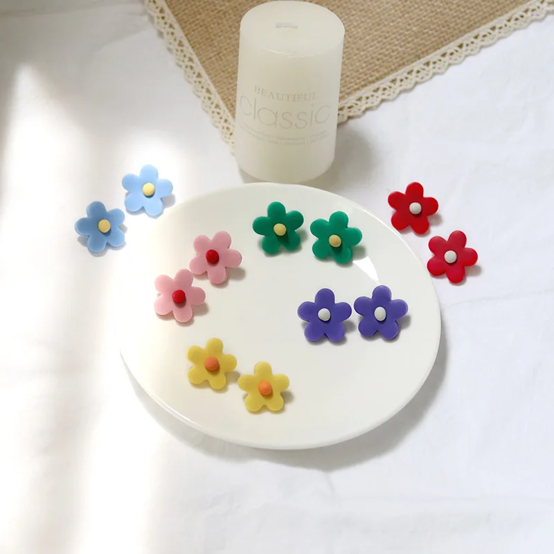 

2020 New Daisy Flower Sweet Earrings Korean Style Cute Acrylic Sunflower Earrings Dangle for Women Lovely Summer Jewelry