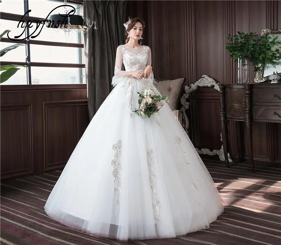 Свадебное платье с рукавом три четверти и О-образным вырезом элегантное