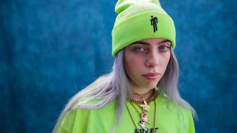 Billie Eilish зимние Для женщин шляпа 17 цвета вязаная зимняя шапка одноцветная в стиле «хип-хоп» вязаная шапка теплая Для женщин вязаная шапка Прямая