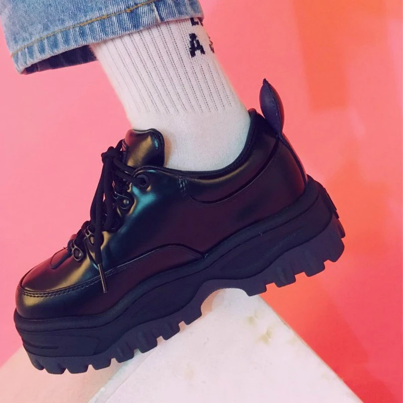 Обувь на платформе с круглым носком Цвет Черный Европейская мода женская обувь