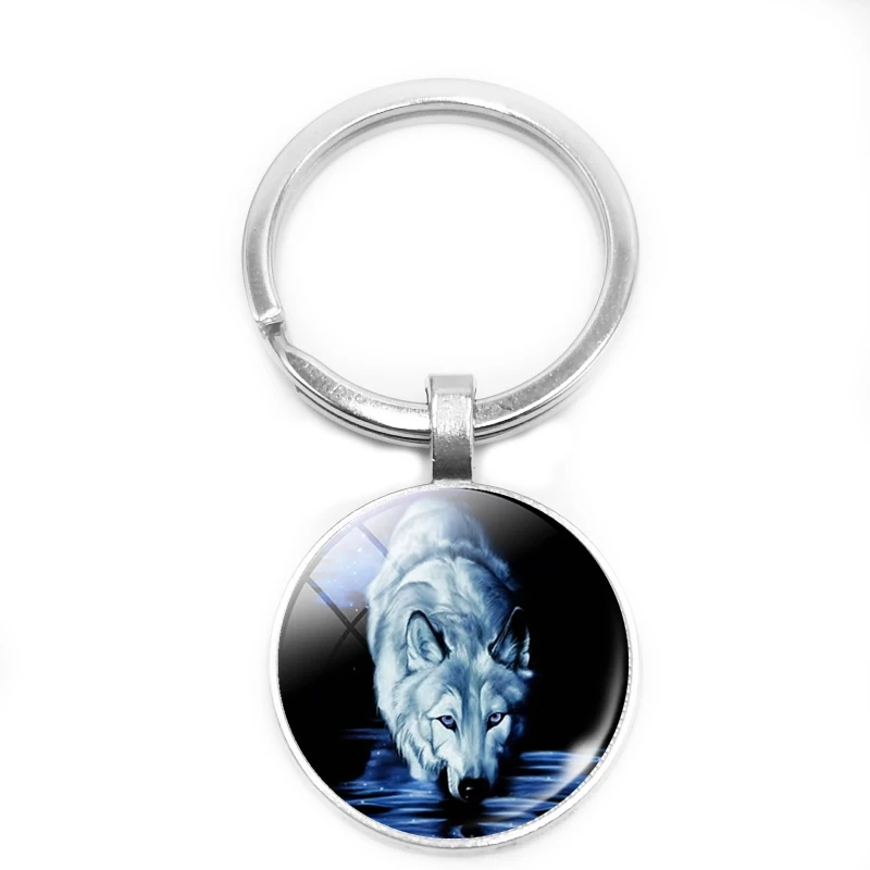 

HOT!2019 New Keychain Creative Snow Mountain Wolf Glass Convex Round Pendant Key Ring Fashion Jewelry Family Friends Gift