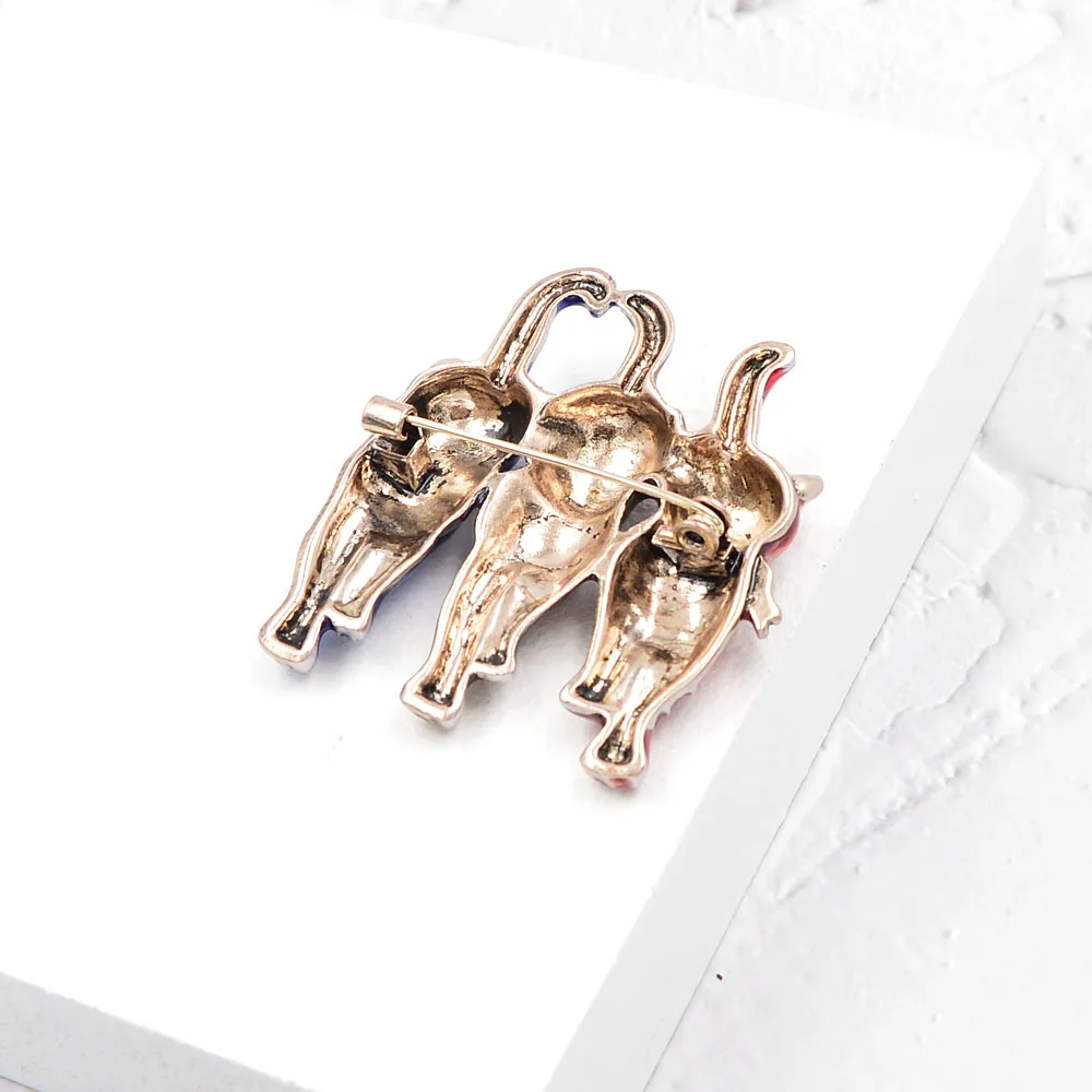 

CINDY XIANG Cute 3 Cats In Different Color Brooch Kitty Pins Animal Fashion Jewelry Cartoon Style Women And Men Coat Brooches
