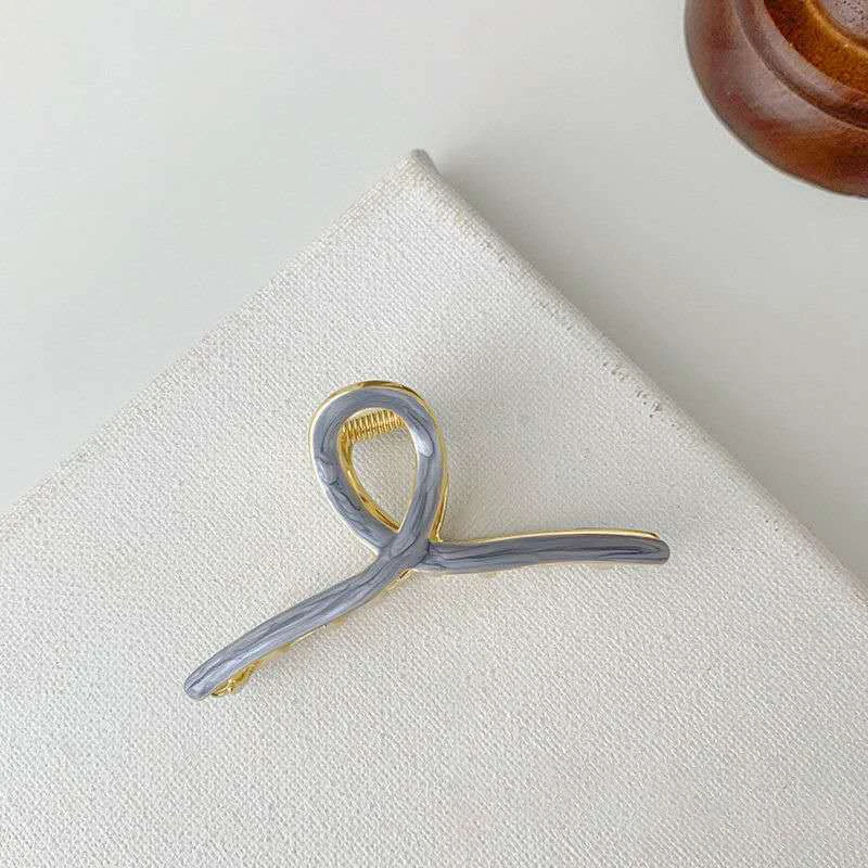 

2021 New Metal Hair Crab Woman Elegant Fashion Shark Clip Children French Style Hair Accessories Girls Hairpins Ornaments