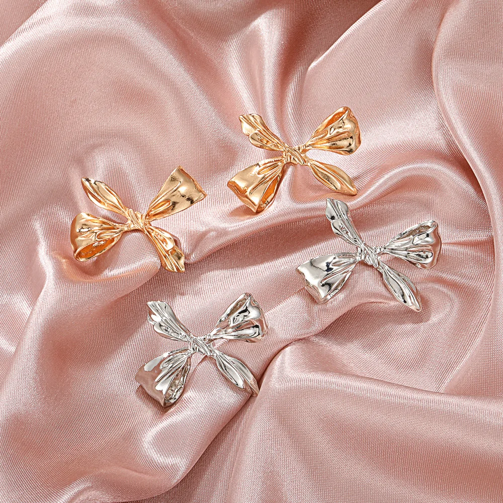 

Fashion Punk Bow Metal Stud Earrings For Women Exaggerate Design Gold Silver Color Lrregular Ear Studs 2021 Girls Party Jewelry