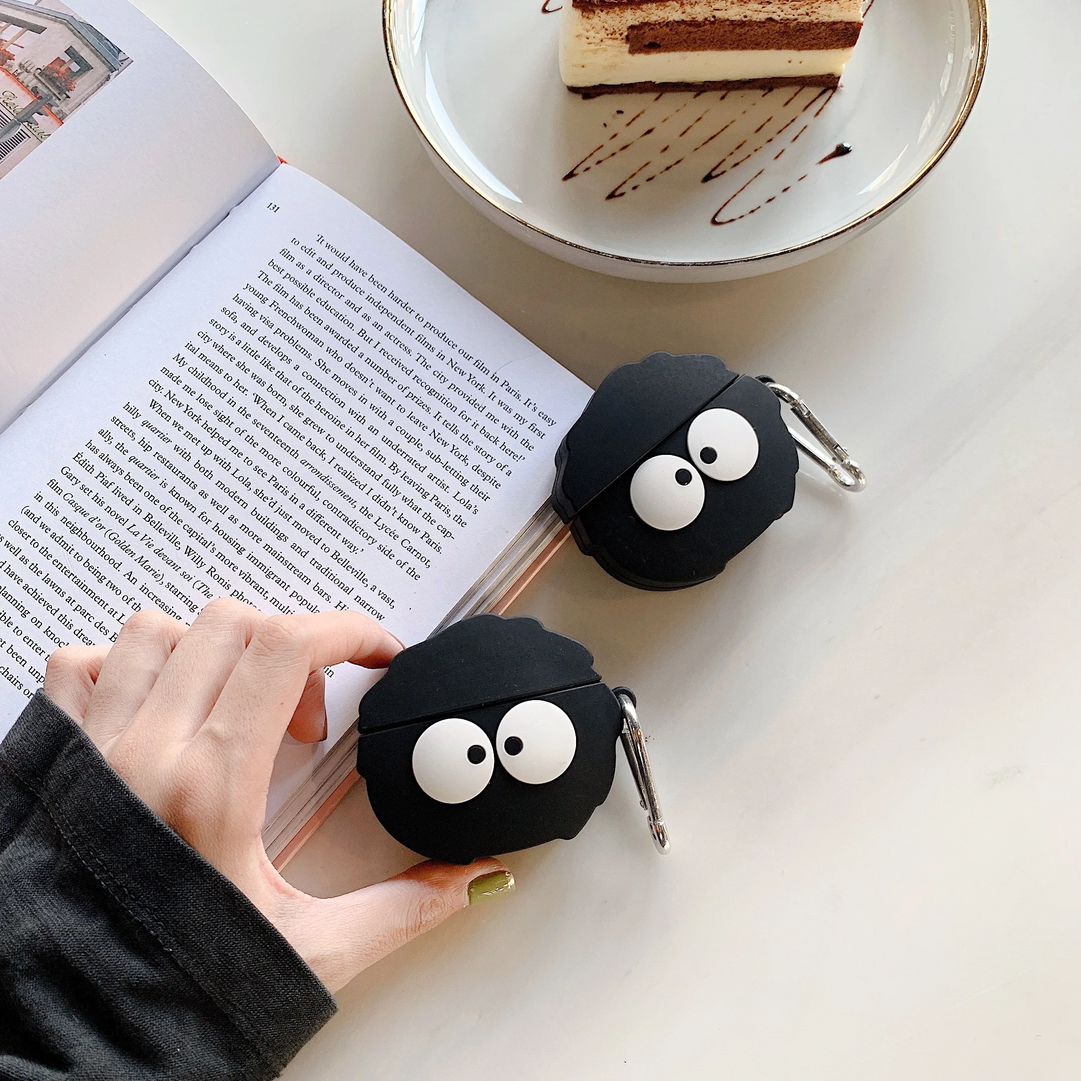 

Black Totoro Briquettes Silicone Earphone Case for Apple airpods 1/2 key ring Case Accessories Protective Cover Bluetooth cases