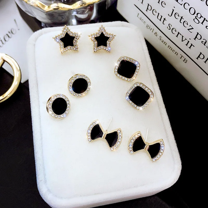 

Korean Fashion Personality Clover Earrings for Women Temperament Classic Zircon Star Love Square Earrings Simple Jewelry